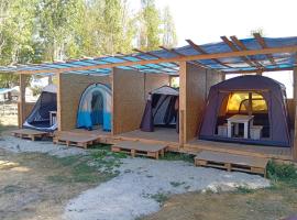 Tsovazard Glamping Park Sevan，位于Tsovazard的酒店