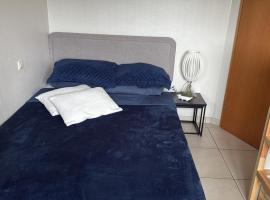 chambre quádruplo，位于迪弗当日的酒店