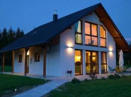 Country Gold Holiday Home