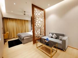 Galaxy Blue Sapphire Studio，位于加济阿巴德的酒店