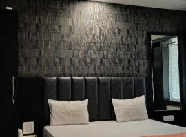 Shree Radhe Palace，位于Datia的酒店