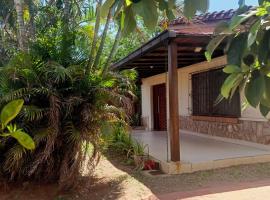 Lovely Home Near the Airport and Business District，位于Luque的酒店