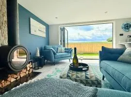 Seaside Getaway - Roebuck Cottage