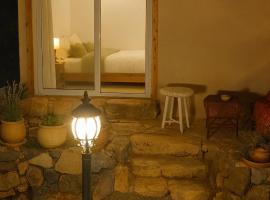 חכורה קדיתה，位于Kadita的木屋