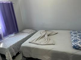 Residencial Jasmim Apto Standard 03，位于帕尔马斯的带停车场的酒店