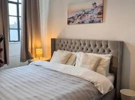 Central Comfort- 2 bedroom Nottingham Stay sleeps up to 5