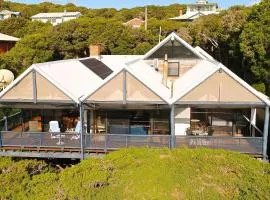 Melaleuca - Stunning Ocean Views and Coastal Comforts