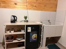 Departamento de 2 dormitorios a 10 minutos del centro，位于钦博特的酒店