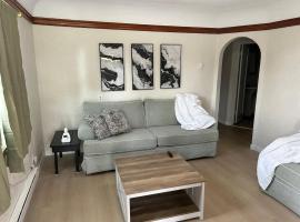 Cottages by Storybook Park，位于伯利的酒店