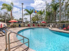 Comfort Inn & Suites Orlando North，位于桑福德的酒店