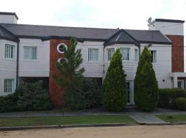 Hotel Queguay，位于科隆的酒店