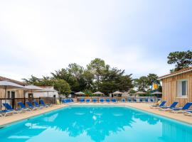 Village Vacances Passion Les Bris，位于圣特罗让莱班的酒店