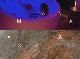 Mana Suites & Sea SPA，位于帕兰加的酒店