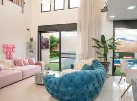 Chill Villa - וילה מהממת עם בריכה פרטית מחוממת