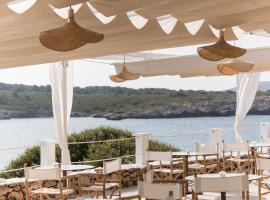 Beach Club Menorca，位于桑帕克的酒店