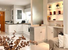 Acojedor apartamento, centro con patio，位于萨瓦德尔的酒店