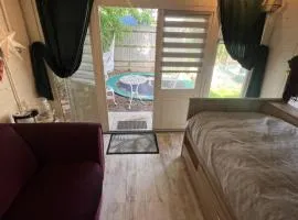 29 Park Avenue , Shoreham-by-Sea , Cozy Cabin