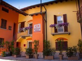 BELSORRISOVARESE-City Residence- Private Parking -With Reservation-，位于瓦雷泽的酒店