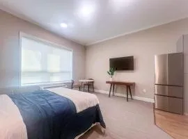 416 Modern Brand New Studio Apartment