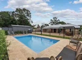 Prowse Beach House - Family Fun & Ocean Adventures