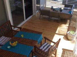 Luxury MobileHome Lucina Bay，位于帕什曼的酒店