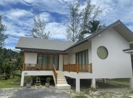 Chaloklum Canal Villa，位于恰洛克拉姆的酒店