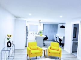 Luxury 3-Bedroom Full House Near Magnetic Hill，位于蒙克顿的酒店