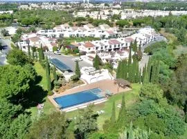 Vilamoura Club Villa 2 With Pool by Homing