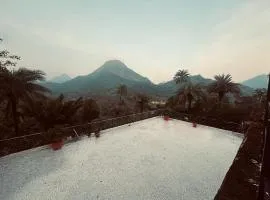 Hotel Grand Valley By Shri Hari Niwas