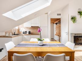 Chalet Moderno Aprica - vicino alle piste e parcheggio incluso，位于阿帕里卡的酒店