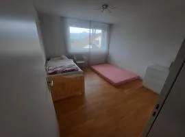 Zimmer 2, Haus der Begegnung