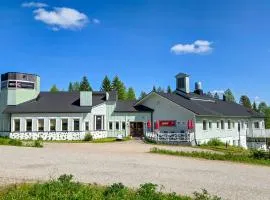 Hotel Ukkis & Safaris