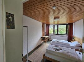 Zimmer 1，位于Gomadingen的酒店