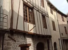 Maison en Pierre et Colombage à Entraygues