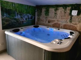 Refugio dos Coviais，位于瓜尔达的酒店