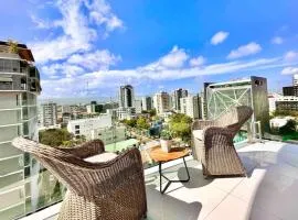 Upscale Centric Apt, City Views