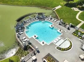 Perfect Frisco Work Relax Suite