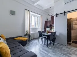 Budapest Panoramic Top-Floor Apartment with Citadella & Liberty Statue View