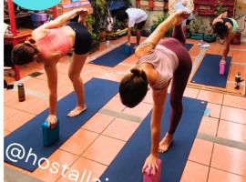 Hostal La Isla，位于圣克里斯托瓦尔-德拉斯卡萨斯的酒店