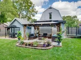 1 Mi to Dtwn Elgin Dutch Colonial with Lovely Patio