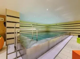 杜斯堡美居酒店