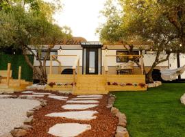 צימרבוס כנרת Galilee Bus，位于马格达拉的酒店