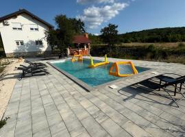 Buško Escape beach，位于托米斯拉夫格拉德的酒店