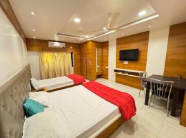 Hotel Sugran，位于Birvādi的酒店