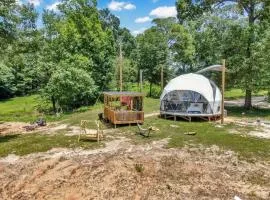 Luxury Geo Dome with Hot Tub Perfect for a Glamping Getaway near Houston, Texas