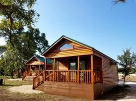 Amazing Family Vacations in Nature in this Cute Log Cabin near Austin, Texas