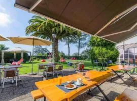 波尔图盖亚诺宜必思酒店