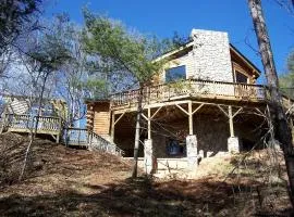 Luxury Vacation Rental with a Hot Tub for Rent in Clyde, North Carolina