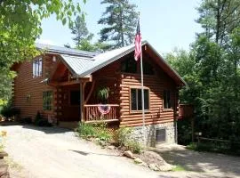 Deluxe Log Cabin with a Hot Tub in the Smoky Mountains of North Carolina