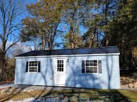 Private Pet-Friendly Cabins with Fire Pit for Nature Escapes in Clear Spring, Maryland, for Memorable Family Glamping Trips